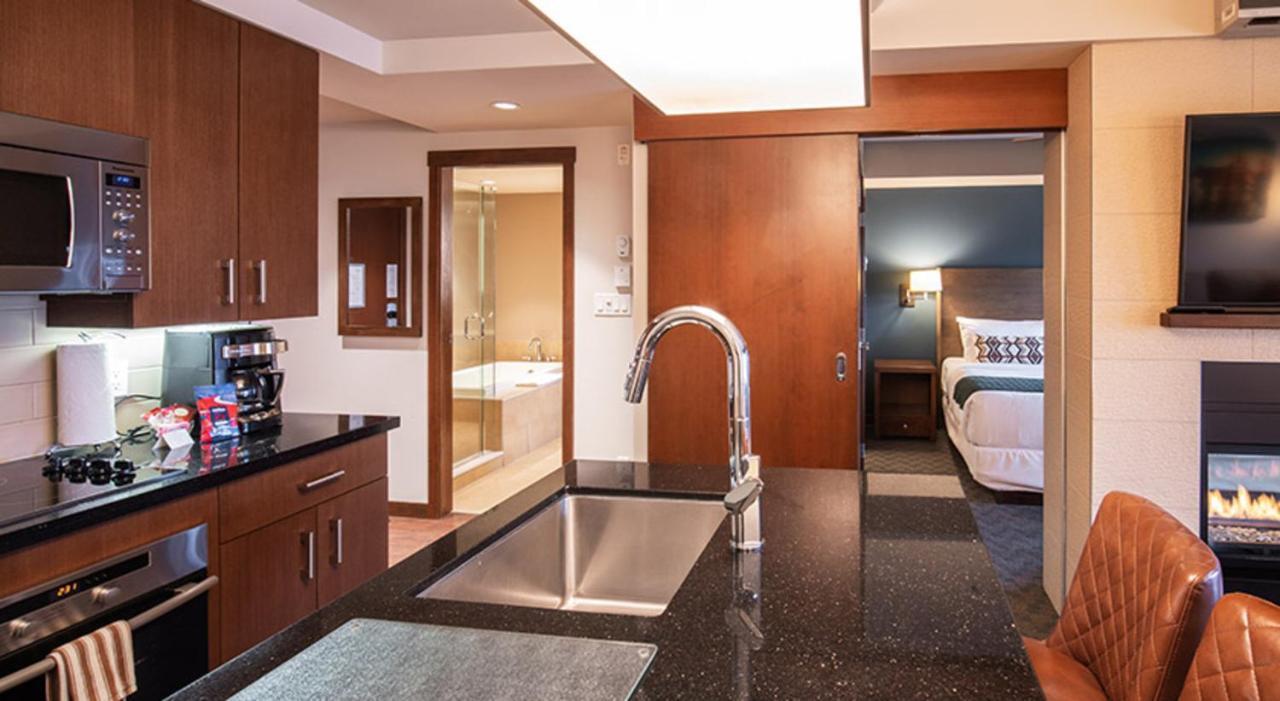 Aparthotel Evolution Whistler Exterior foto